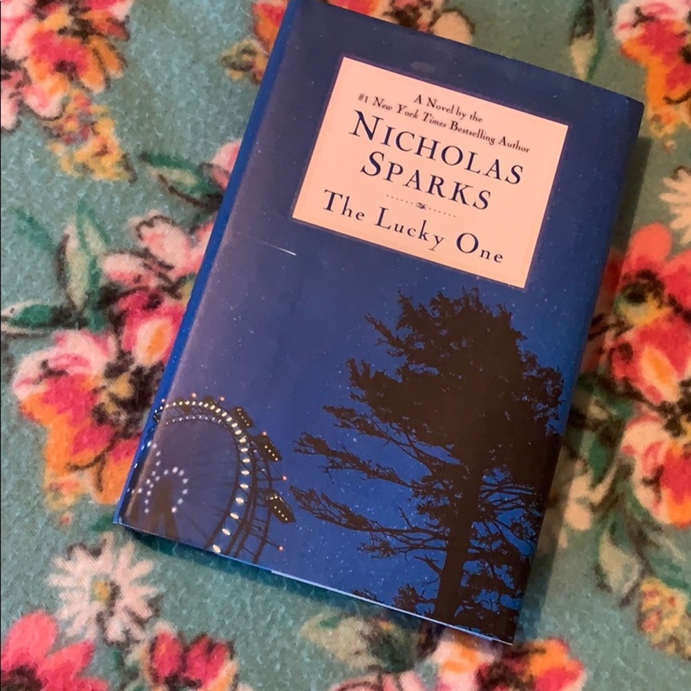 The Lucky One book by Nicholas Sparks